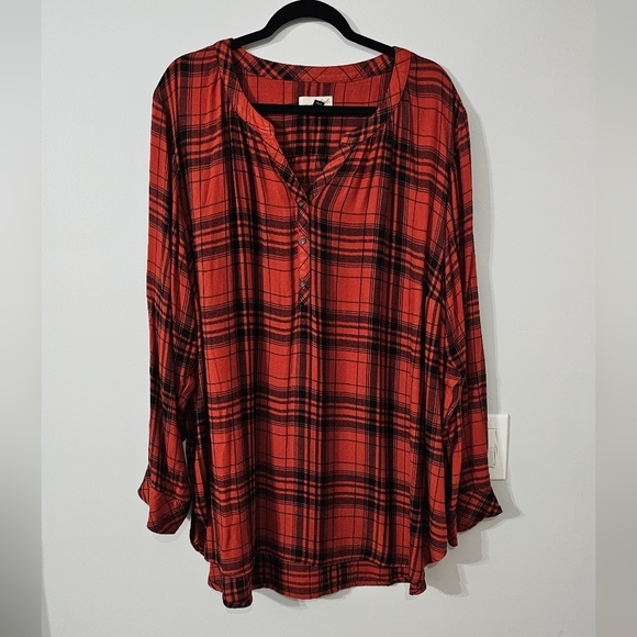 Universal Thread plaid flannel tunic - Picture 2 of 8